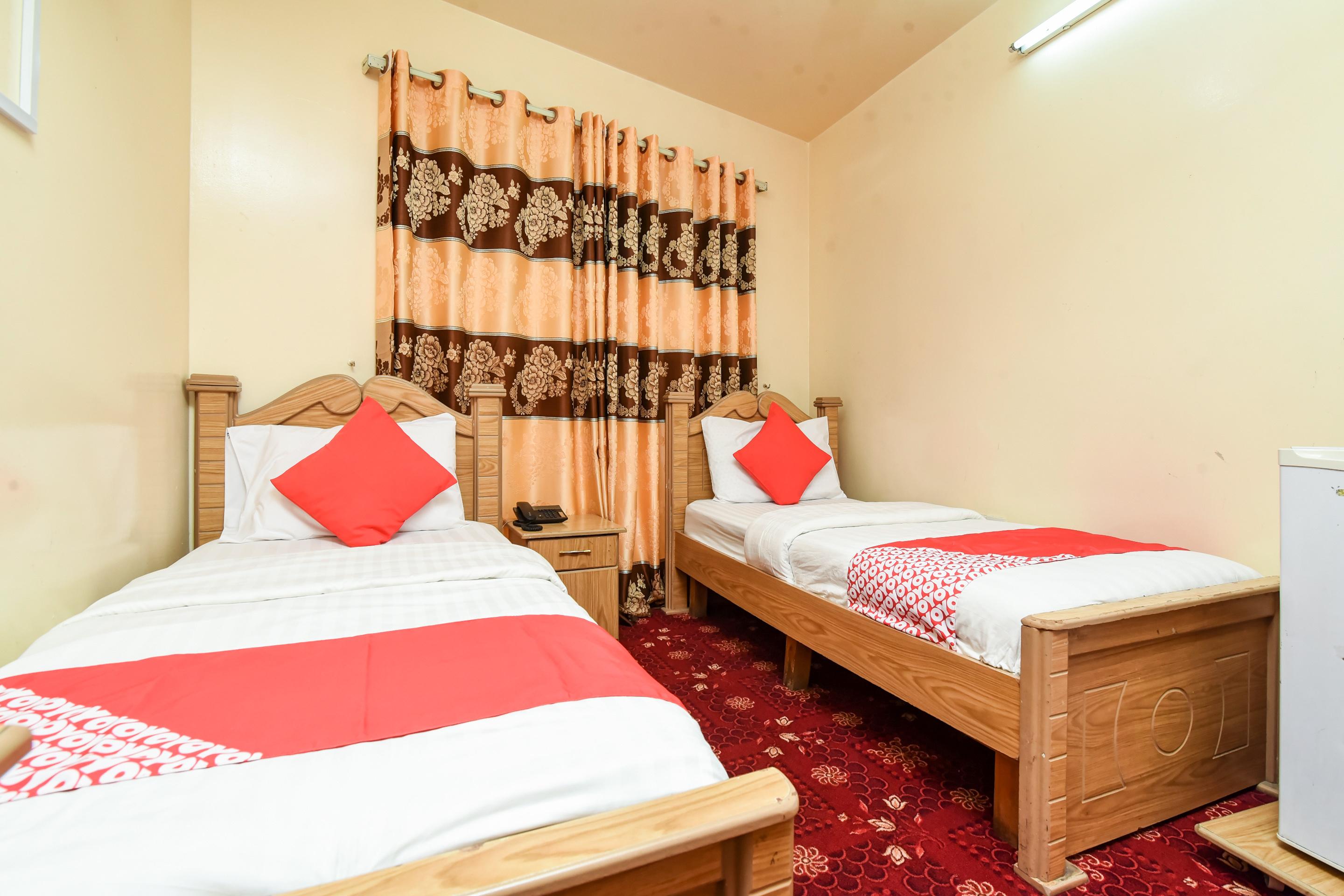 Oyo 157 Al Khaima Hotel Дубай Екстериор снимка