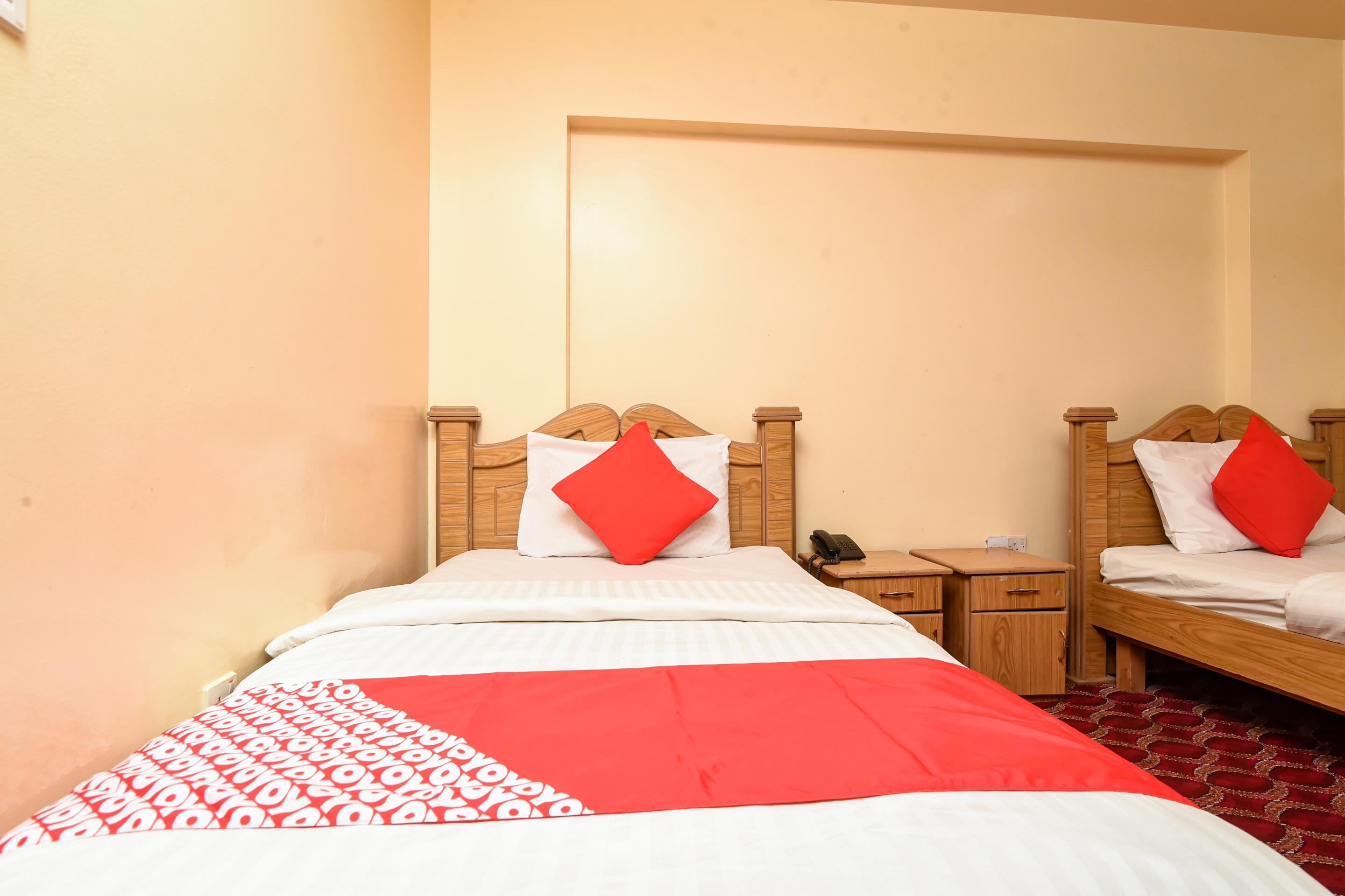 Oyo 157 Al Khaima Hotel Дубай Екстериор снимка
