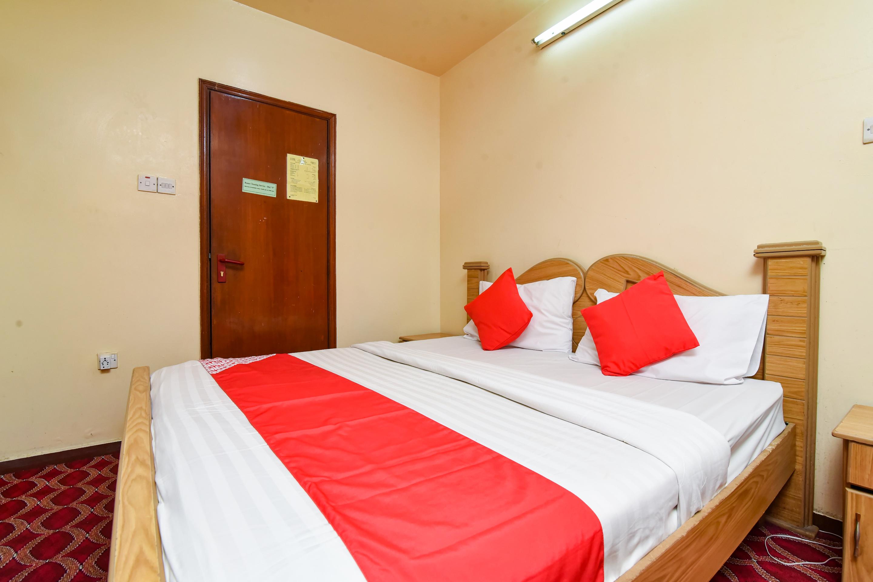 Oyo 157 Al Khaima Hotel Дубай Екстериор снимка