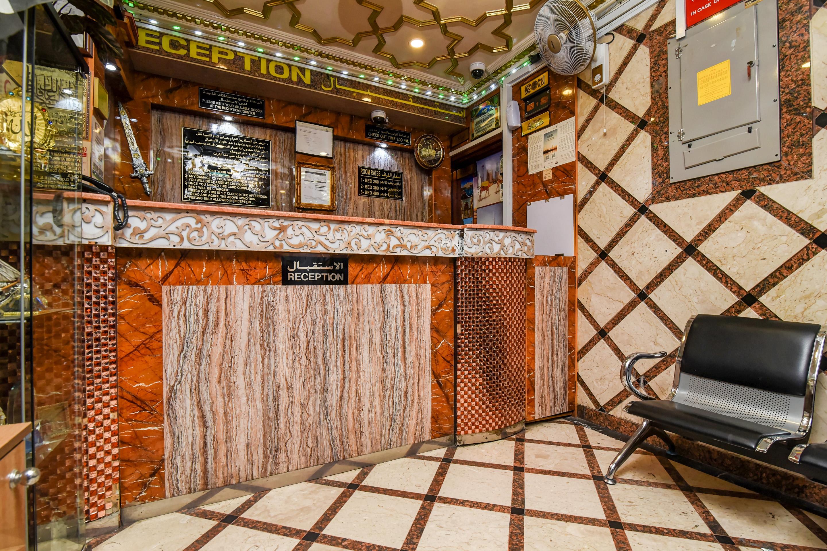Oyo 157 Al Khaima Hotel Дубай Екстериор снимка