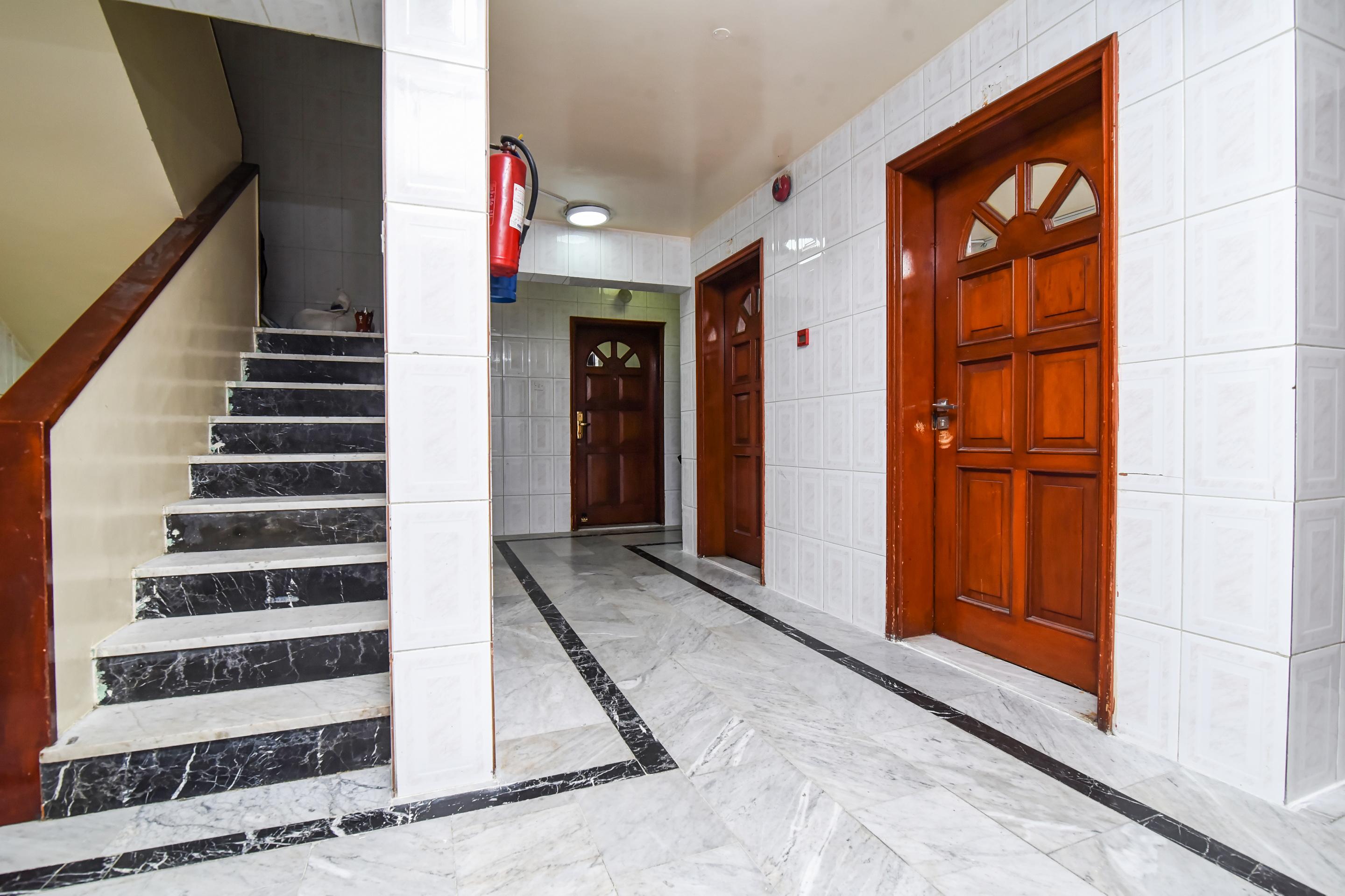Oyo 157 Al Khaima Hotel Дубай Екстериор снимка