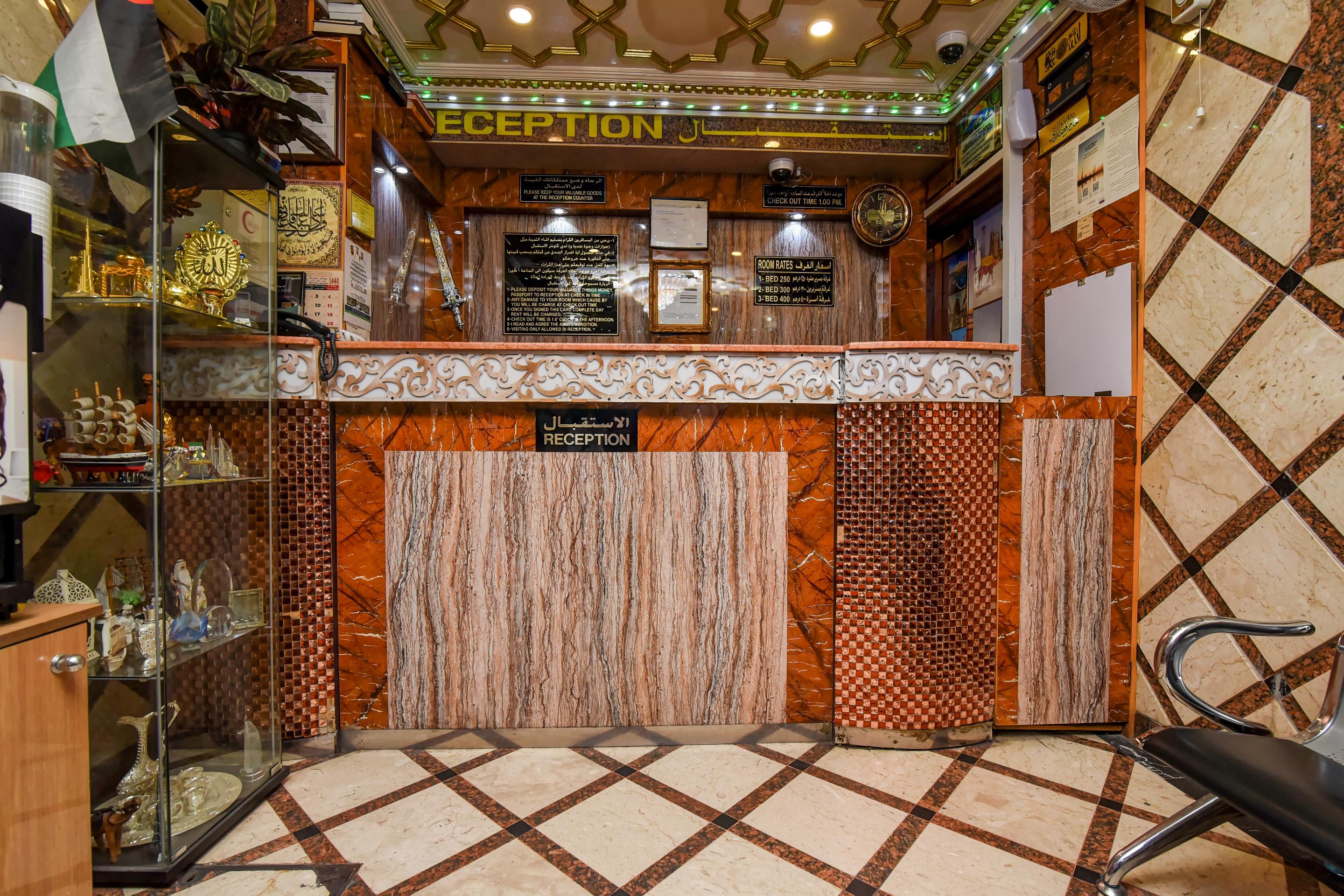 Oyo 157 Al Khaima Hotel Дубай Екстериор снимка